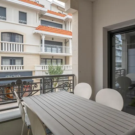 Apartment T3 En Centre-ville D'arcachon, Proche Plage, Avec Parking Et Balcon - Fr-1-319-439
