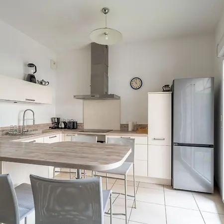 Apartment T3 En Centre-ville D'arcachon, Proche Plage, Avec Parking Et Balcon - Fr-1-319-439 Arcachon