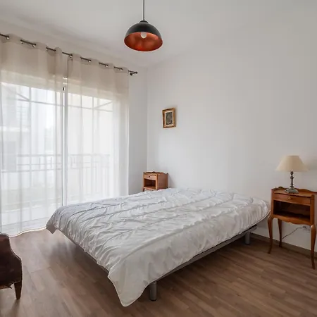 Apartment T3 En Centre-ville D'arcachon, Proche Plage, Avec Parking Et Balcon - Fr-1-319-439