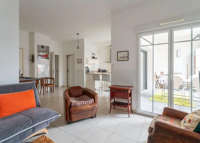 T3 En Centre-ville D'arcachon, Proche Plage, Avec Parking Et Balcon - Fr-1-319-439