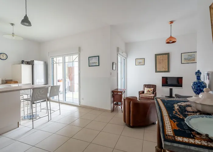 Daire T3 En Centre-ville D'arcachon, Proche Plage, Avec Parking Et Balcon - Fr-1-319-439